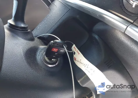 2016 Toyota Camry Le z USA, uszkodzony, nr VIN 4T1BF1FK4GU231584